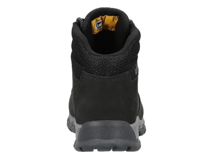 Bota Caterpillar de cuero color negro con suela gris y cordones, vista lateral sobre fondo blanco.