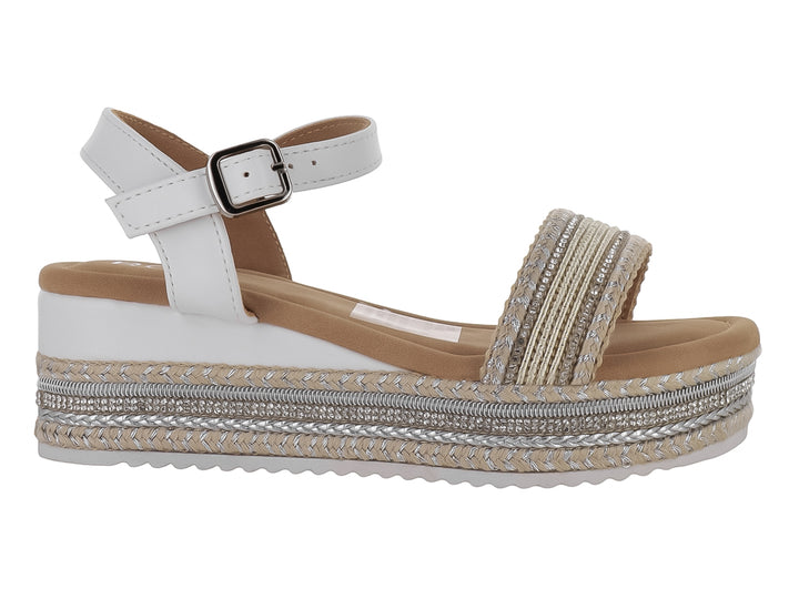 Sandalia de plataforma blanca con detalles plateados y beige en la suela y correa frontal.