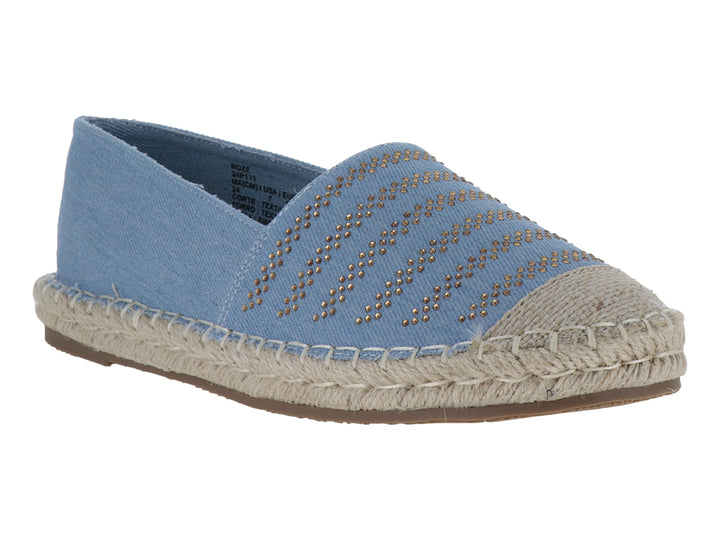 Zapato tipo alpargata color azul con suela de cuerda beige y detalles decorativos brillantes en la parte superior.