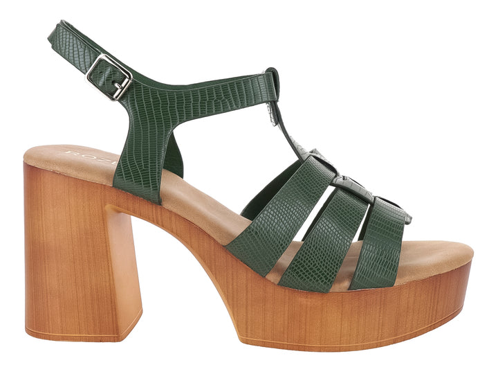 Sandalia verde de plataforma con tacón grueso color café y tiras frontales con textura de piel de cocodrilo.