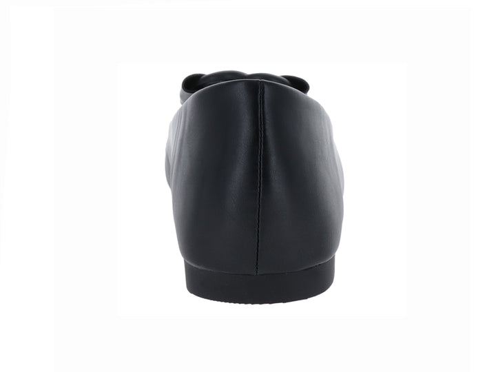Zapato plano color negro para mujer con detalle de moño en la parte superior.