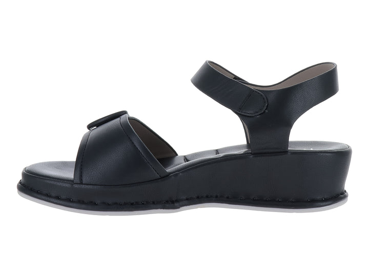 Sandalia de plataforma color negro con correa ajustable y hebilla para mujer.