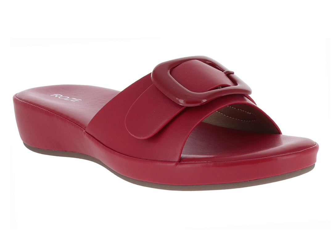 Sandalia roja de plataforma con hebilla decorativa para Mujer.