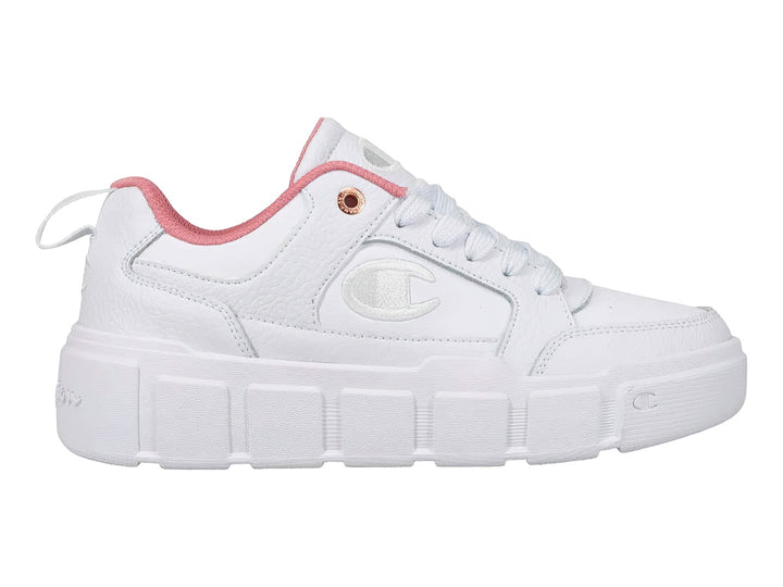 Tenis blancos de plataforma marca Champion con detalles en rosa en el cuello y suela ancha.
