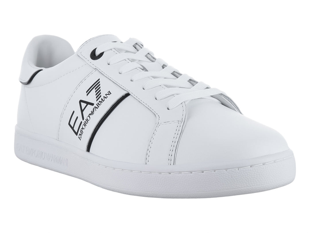 Tenis blancos Emporio Armani con logotipo EA7 en negro y suela blanca.