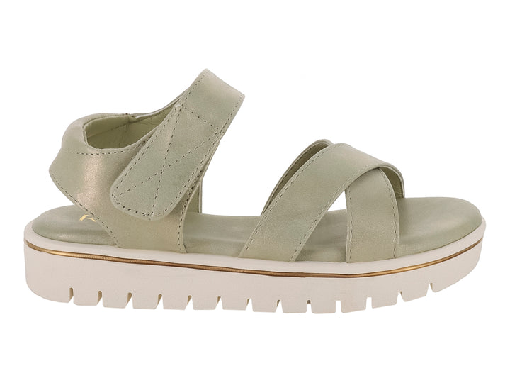 Sandalia para niña color verde con suela blanca de plataforma y correas ajustables.
