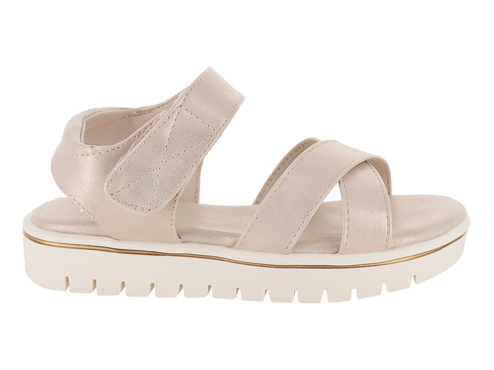 Sandalia para niña en color dorado con suela blanca de plataforma y tiras cruzadas.