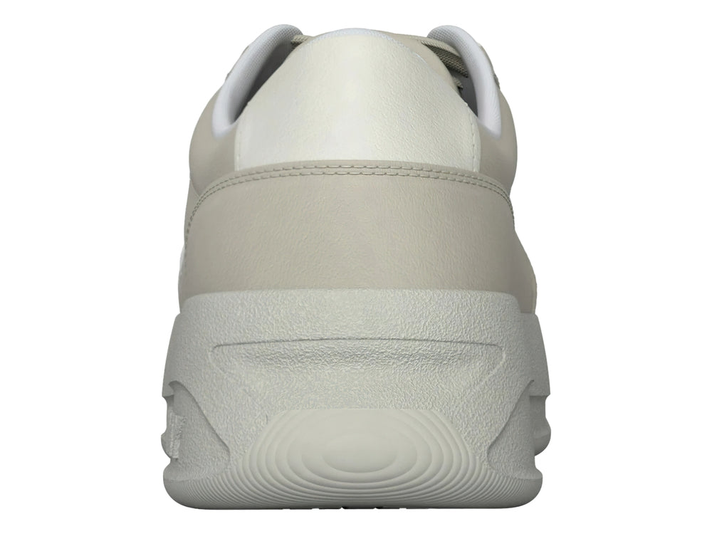 Tenis Tommy Hilfiger modelo City Flatform en color beige bleached stone con suela de plataforma ancha.