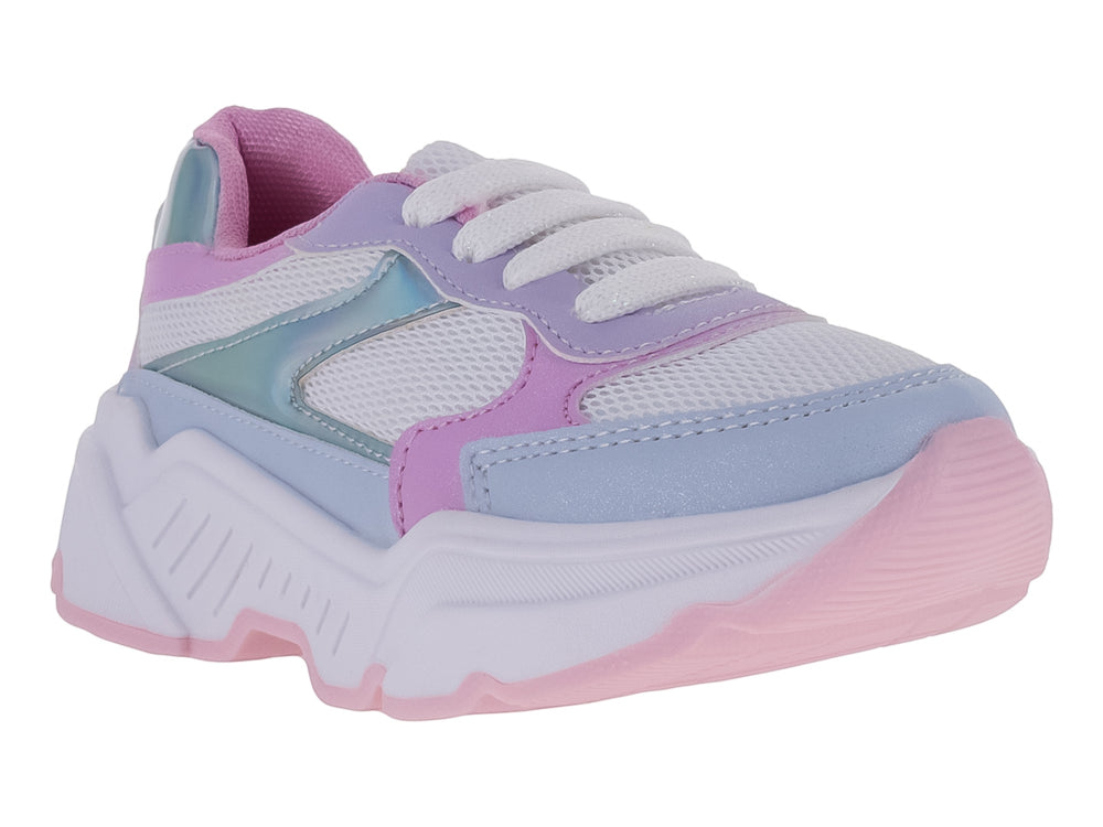 Tenis deportivos para niña en colores blanco, rosa y morado con detalles iridiscentes y suela de plataforma blanca.