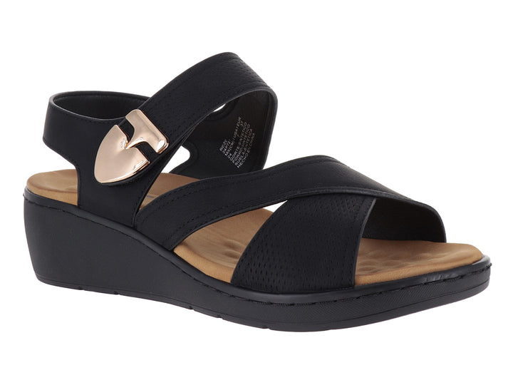 Sandalia de plataforma color negro con detalle dorado en la correa y plantilla beige.