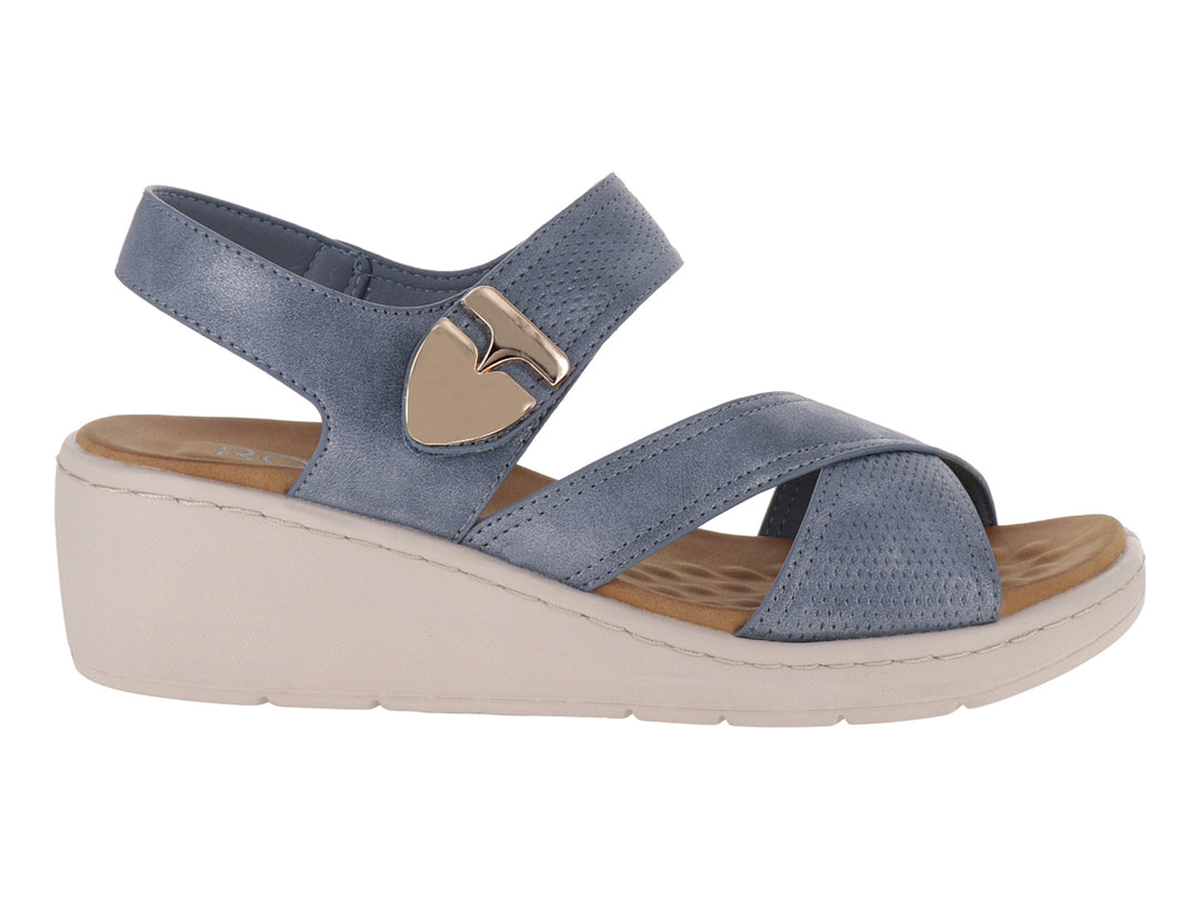 Sandalia de cuña color azul con plataforma beige y correa ajustable en el tobillo.