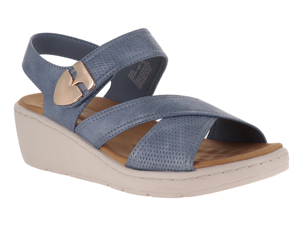 Sandalia de cuña color azul con plataforma beige y correa ajustable en el tobillo.