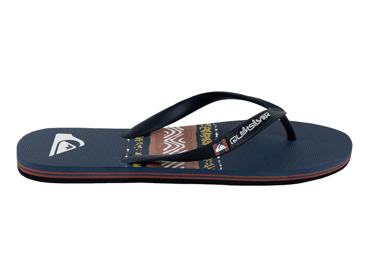Sandalias Quiksilver color gris con detalles decorativos en marrón y blanco en la plantilla.
