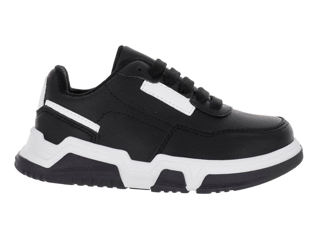 Tenis infantiles color negro con suela blanca y detalles laterales blancos.