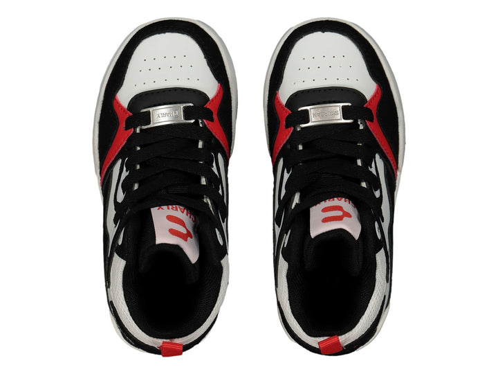 Tenis deportivos de bota en colores negro, blanco y rojo con suela blanca y cámara de aire roja.