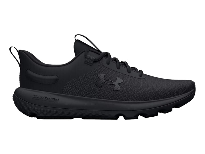 Tenis deportivos Under Armour color negro con suela Charged Revitalize.