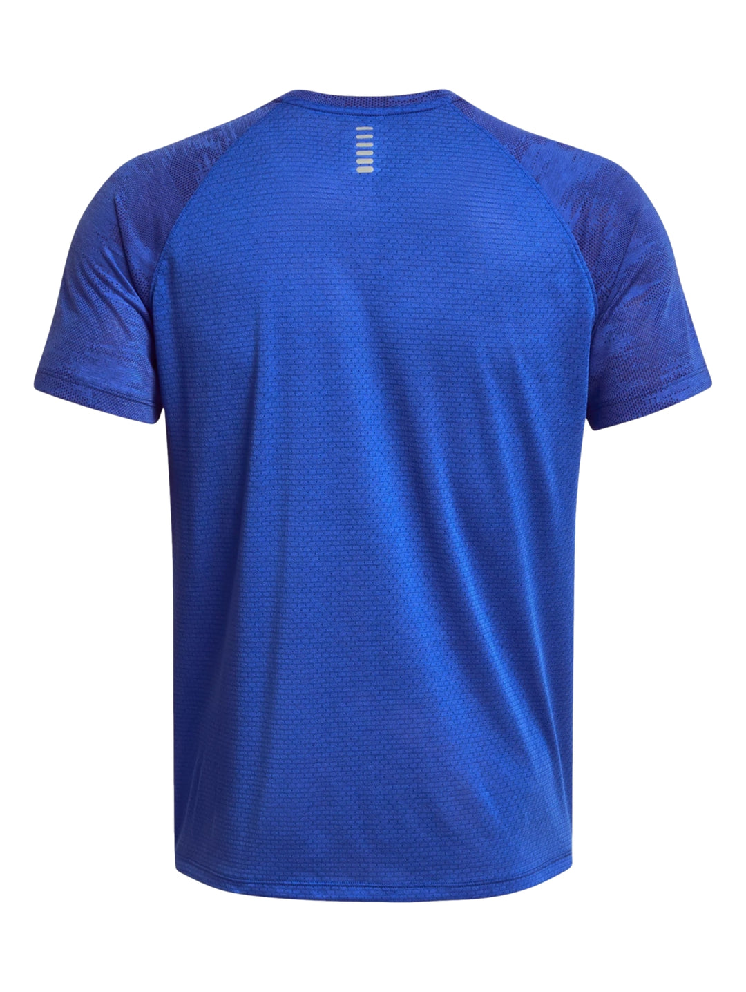 Camiseta deportiva azul de manga corta con estampado de camuflaje y logotipo blanco de Under Armour.