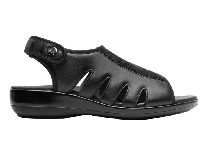 Sandalia Flexi para mujer en color negro, fabricada en cuero vacuno con diseño de cortes laterales y correa ajustable.