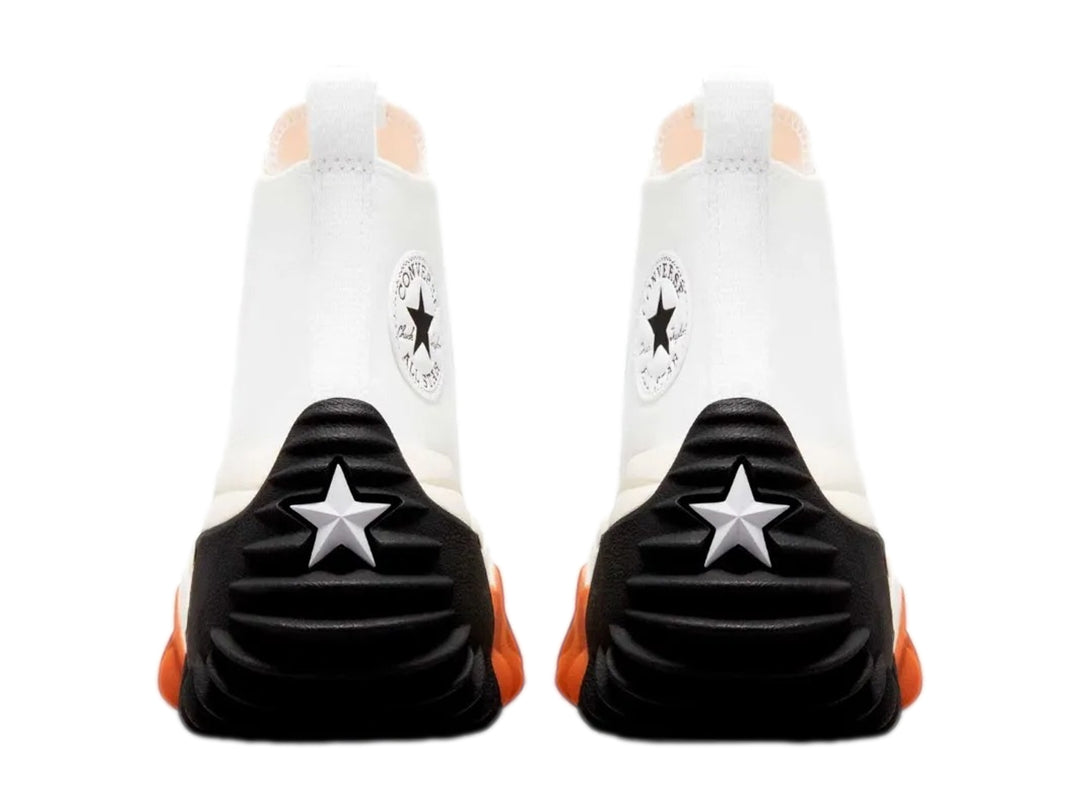 Tenis Converse Run Star Motion HI blancos con suela gruesa y ondulada en colores blanco, negro y goma.
