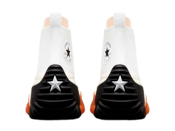 Tenis Converse Run Star Motion HI blancos con suela gruesa y ondulada en colores blanco, negro y goma.