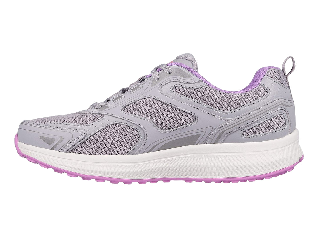 Tenis deportivos Skechers color gris con detalles en lavanda y suela blanca.