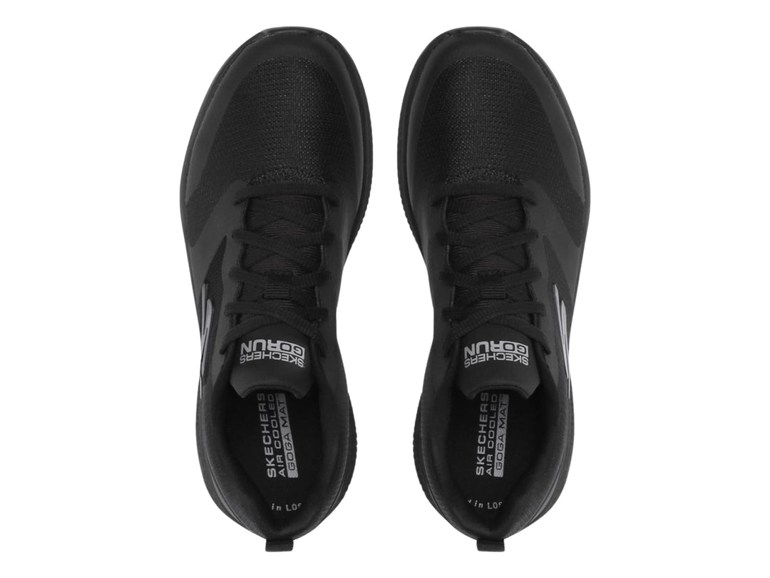 Tenis deportivos Skechers Go Run Consistent en color negro con malla transpirable y suela cómoda.