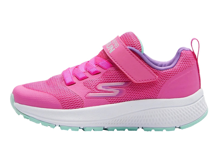 Tenis deportivos SKECHERS para niña en color rosa con suela blanca y correa de velcro.