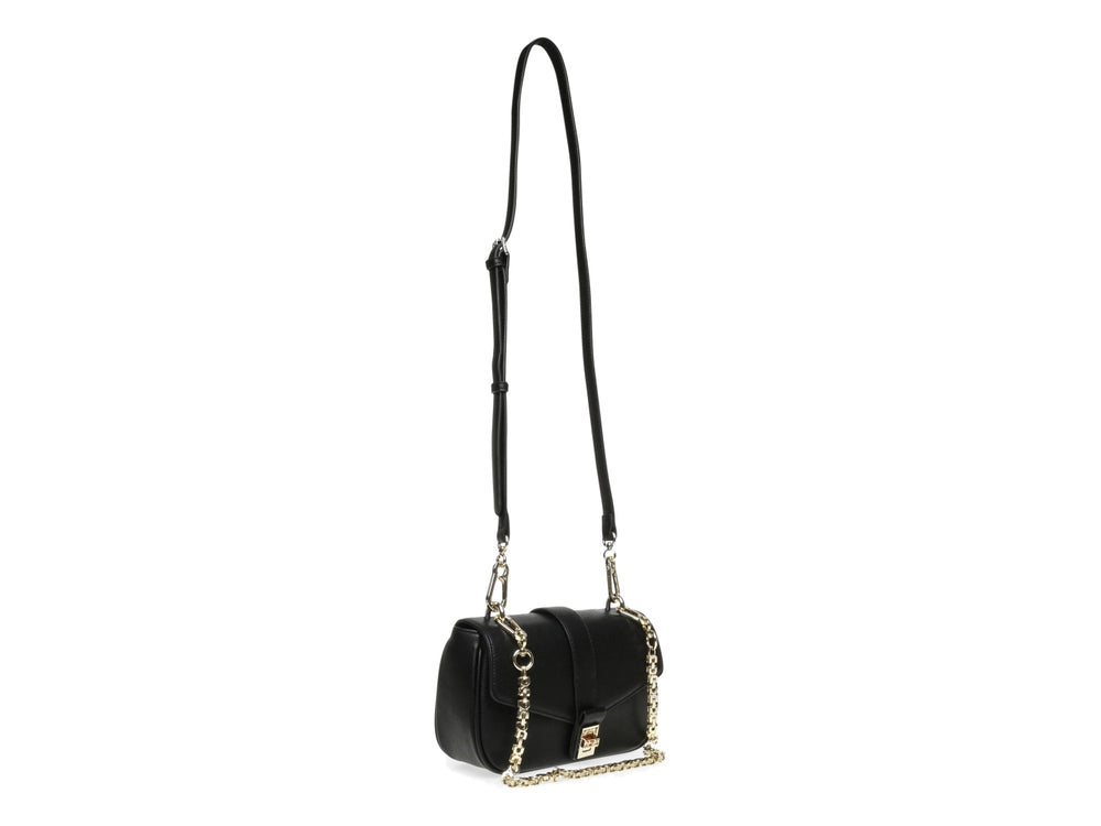 Bolso de hombro Steve Madden color negro con textura granulada, cierre dorado y correa de cadena dorada.