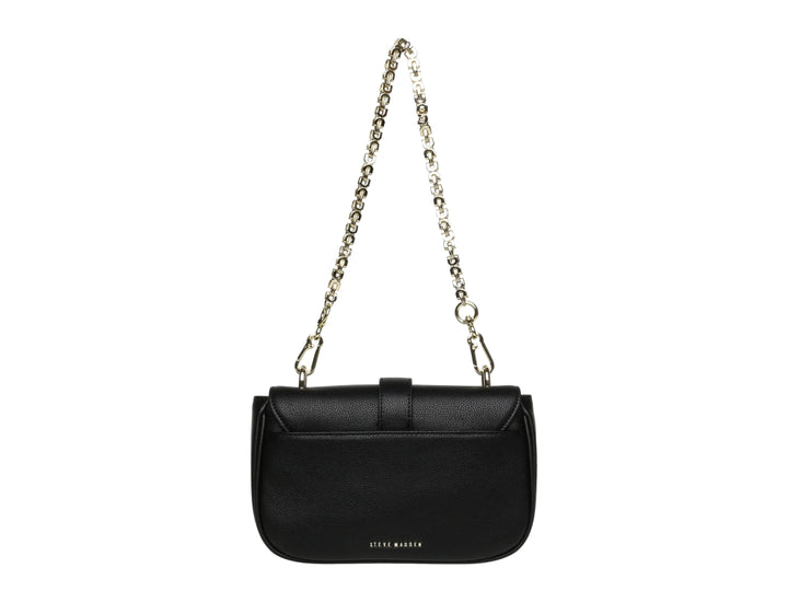 Bolso de hombro Steve Madden color negro con textura granulada, cierre dorado y correa de cadena dorada.