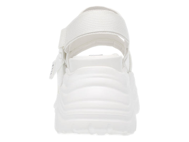 Sandalias Steve Madden Voltze en color blanco con plataforma gruesa y correas ajustables.