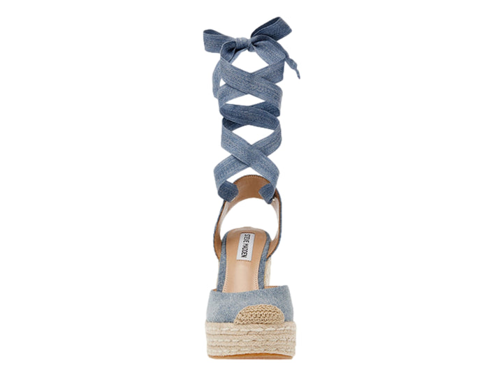 Sandalia de plataforma cuña azul denim con cintas para amarrar y suela de yute.