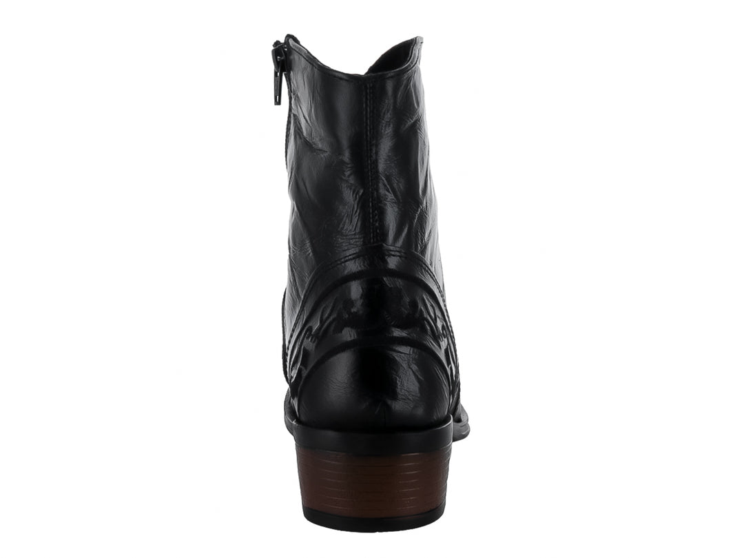 Bota vaquera Urban Cowboy de cuero negro con detalles bordados y punta afilada.