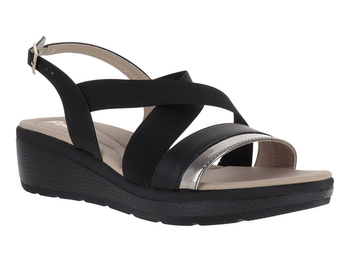 Sandalia negra de plataforma para mujer con correas cruzadas y detalle plateado en la parte frontal.