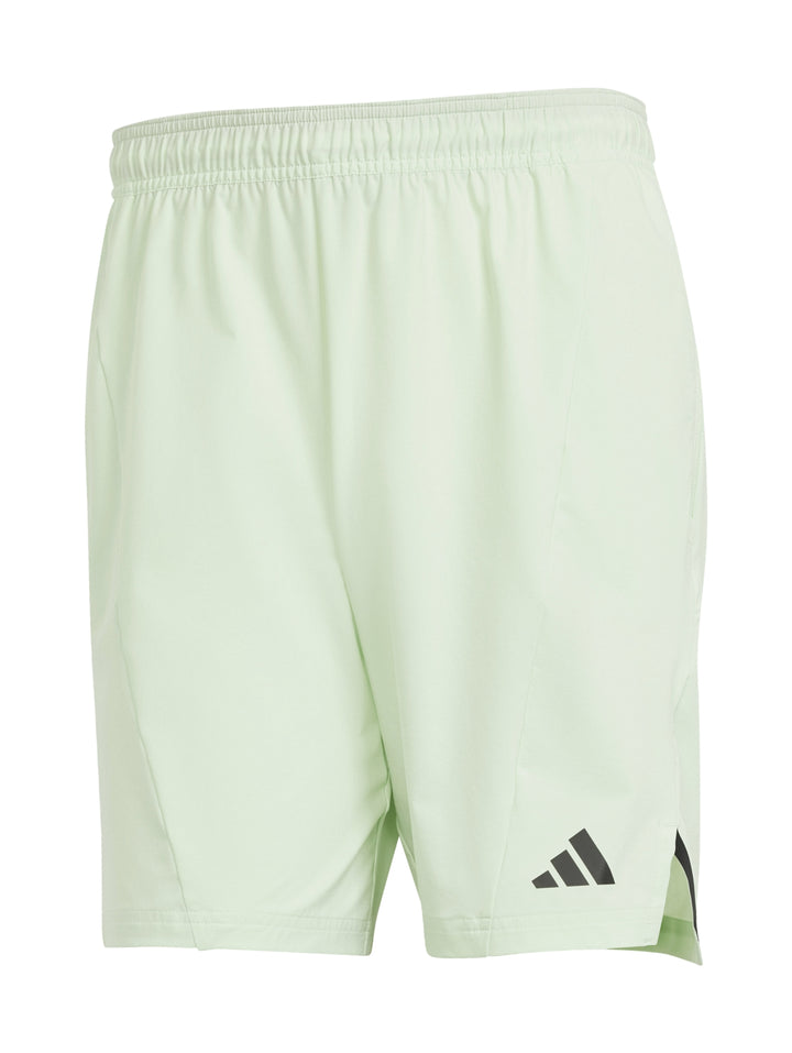 Shorts deportivos Adidas color verde claro Semi Green Spark para entrenamiento.