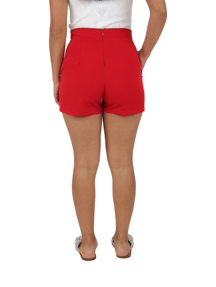 Shorts rojos de talle alto con detalles de piedras laterales para mujer.