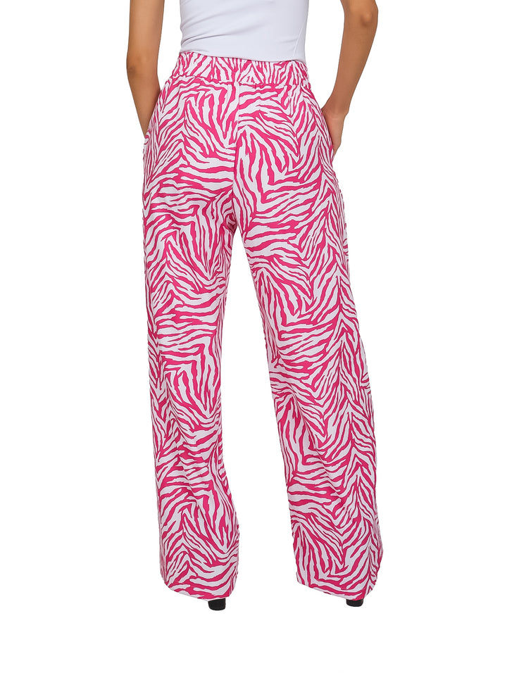 Pantalón de pierna ancha con estampado de cebra en colores rosa e ivory y lazo en la cintura.