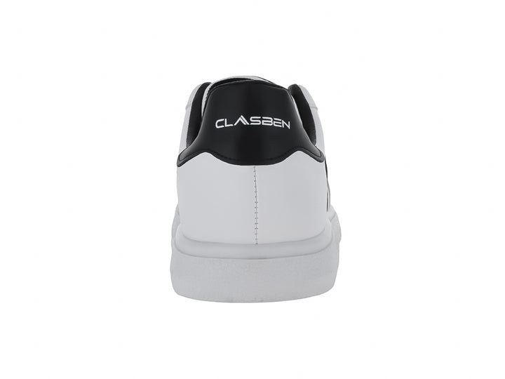 Tenis casuales Clasben modelo Edwin en color blanco con franjas negras laterales y suela blanca.