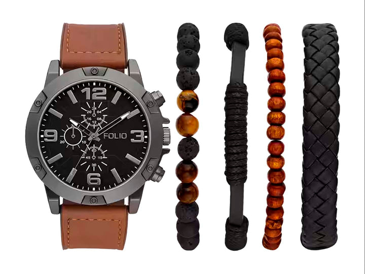 Set de 5 piezas para hombre que incluye un reloj con correa café y cuatro pulseras en tonos negro, madera y piedra.
