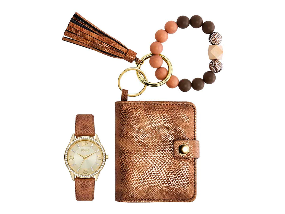 Set de 3 piezas para Mujer marca Folio en color café, incluye reloj, cartera y pulsera de cuentas.