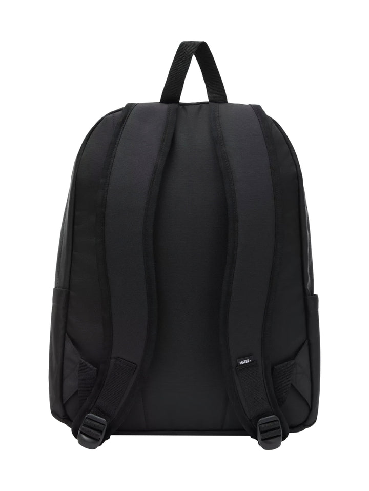 Mochila escolar VANS color negro con logotipos blancos en el frente y un bolsillo inferior.