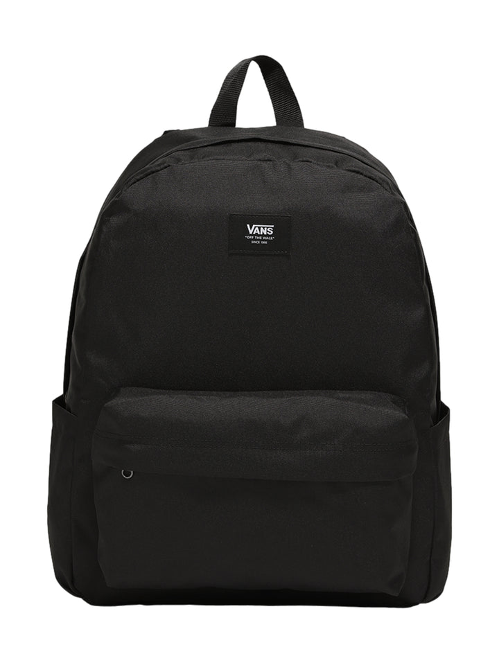 Mochila escolar Vans de color negro con bolsillo frontal y logotipo blanco.