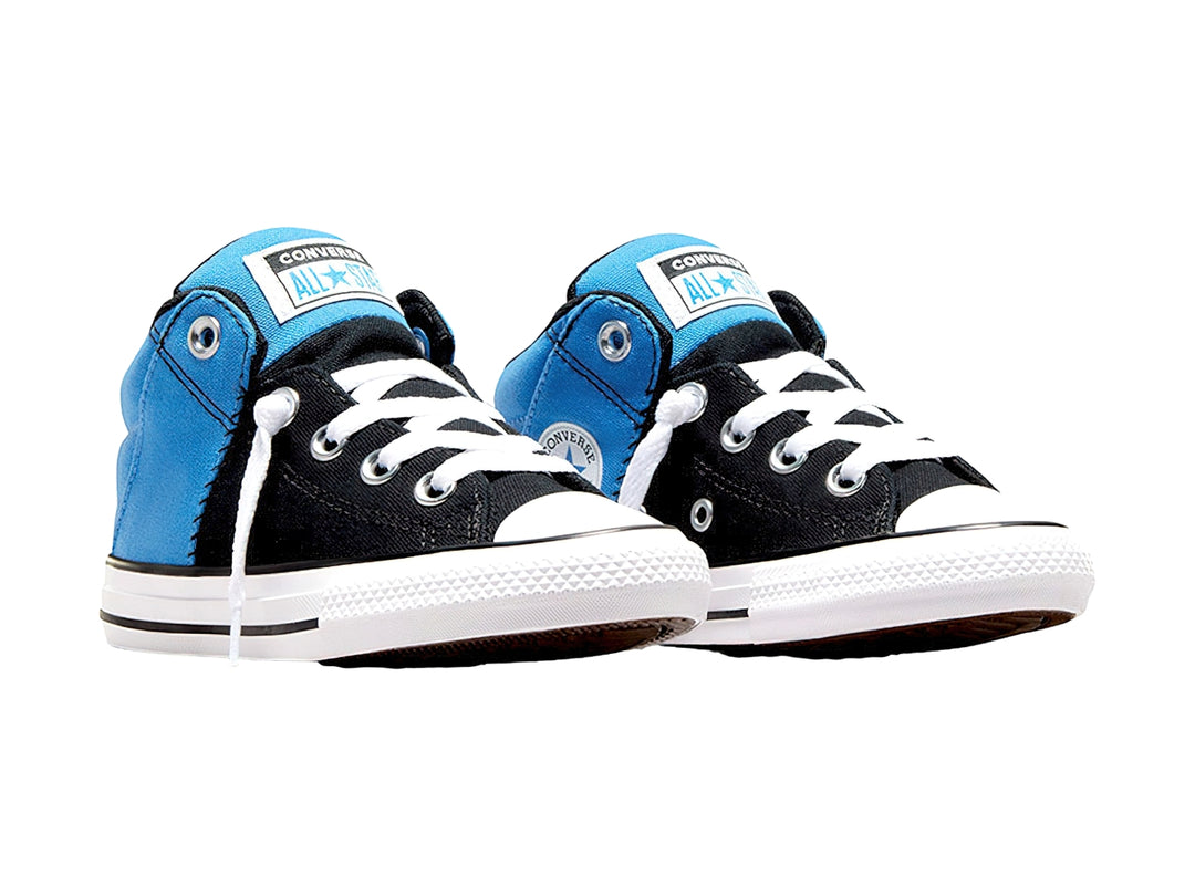 Tenis Converse Axel Mid bicolores en azul y negro con suela y cordones blancos.