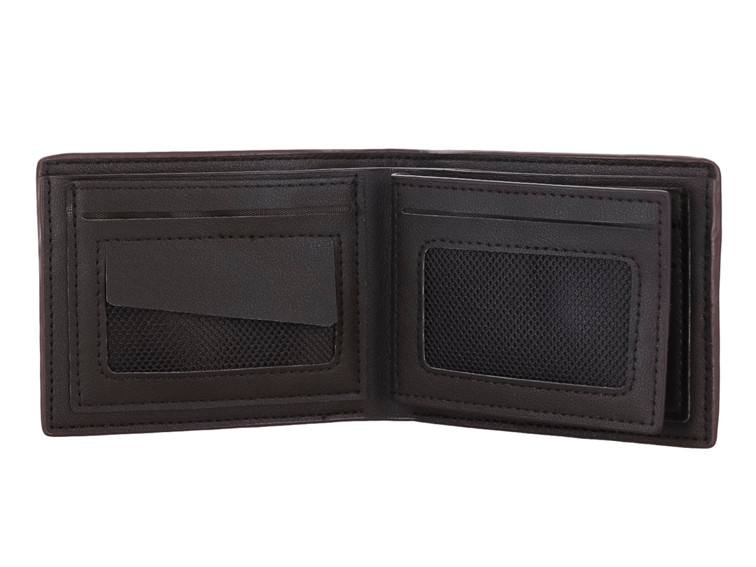 Cartera de cuero color marrón oscuro con diseño clásico y logo Zestini grabado en la parte inferior.