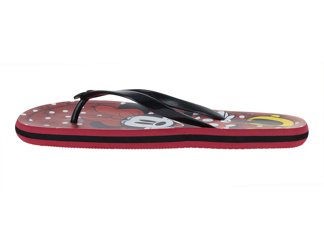 Sandalias rojas y negras con estampado de Mickey Mouse y tiras negras.