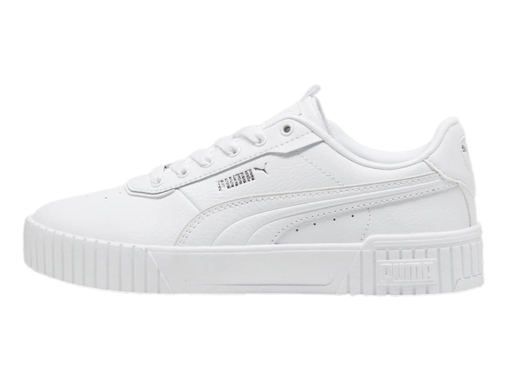 Tenis Puma Carina 2.0 Lux color blanco con suela de plataforma y detalles minimalistas.