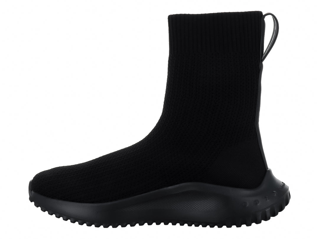 Tenis negros de Calvin Klein estilo calcetín con suela gruesa y acabado mate.