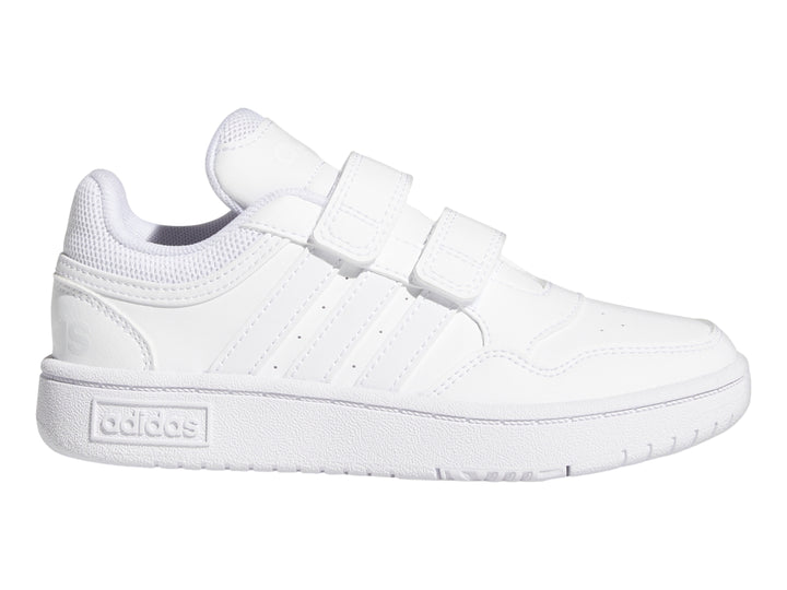 Tenis Adidas Hoops 3.0 CF en color blanco total con cierre de doble correa de velcro para niños.