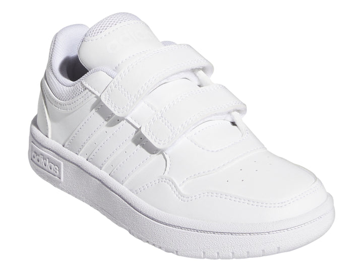 Tenis Adidas Hoops 3.0 CF en color blanco total con cierre de doble correa de velcro para niños.
