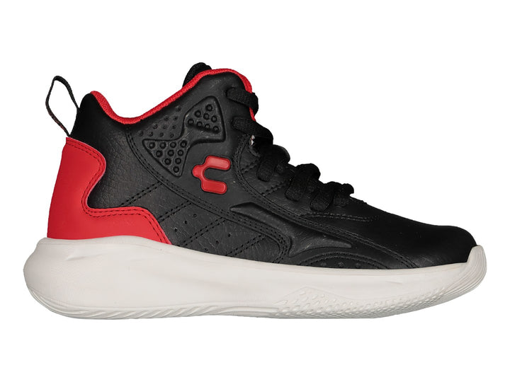 Tenis de baloncesto Charly en color negro con detalles rojos y suela blanca.