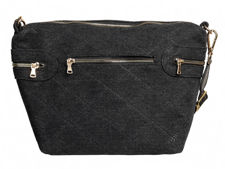 Bolso de hombro Ferretina color negro con textura acolchada en forma de rombos y cierres dorados.